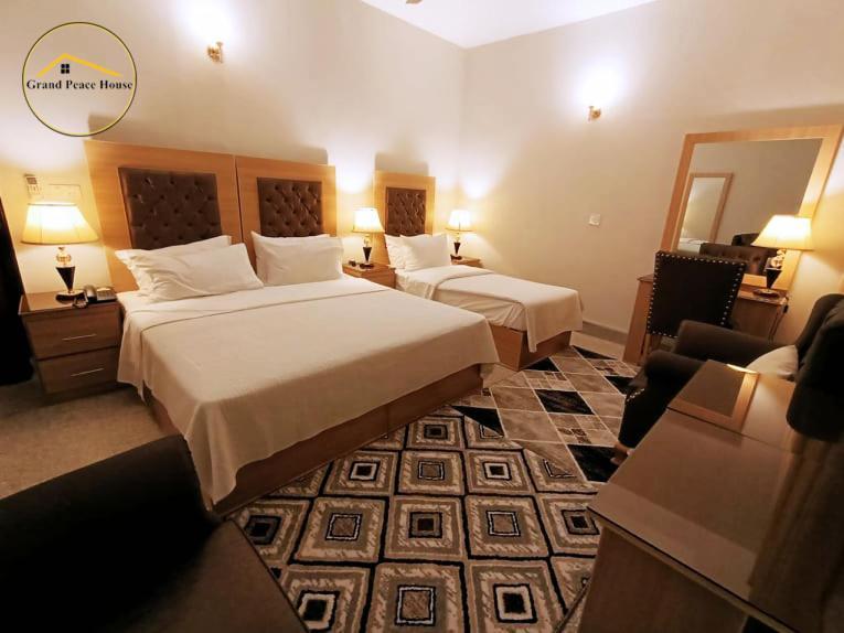 Grand Peace House II Bed & Breakfast İslamabad Dış mekan fotoğraf