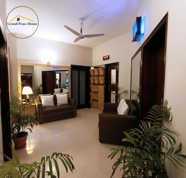 Grand Peace House II Bed & Breakfast İslamabad Dış mekan fotoğraf